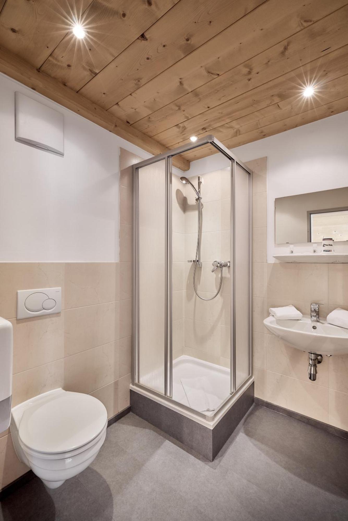 Area 47 - Tirol Hotel Ötztal-Bahnhof Екстериор снимка