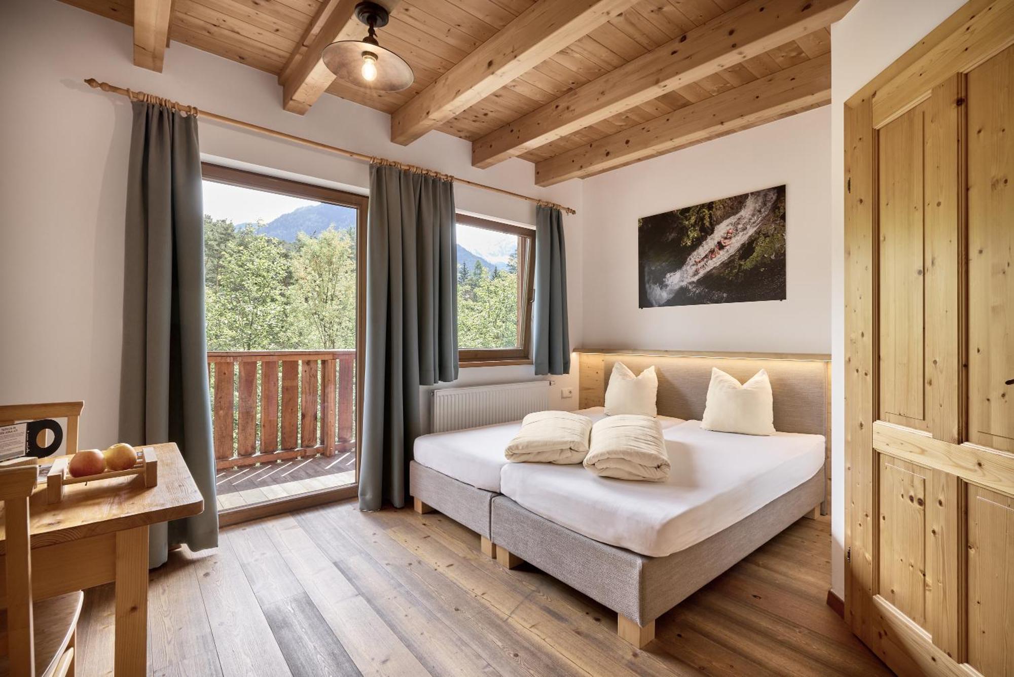 Area 47 - Tirol Hotel Ötztal-Bahnhof Екстериор снимка