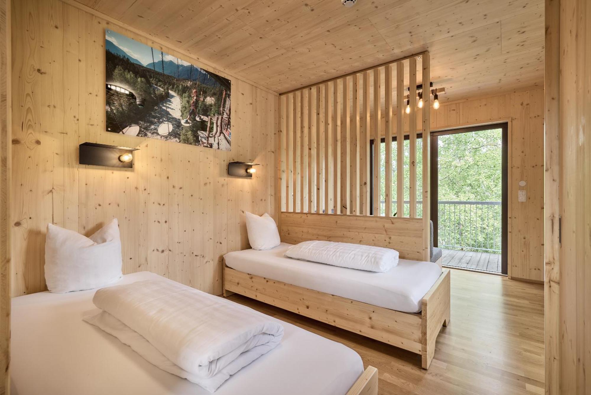 Area 47 - Tirol Hotel Ötztal-Bahnhof Екстериор снимка