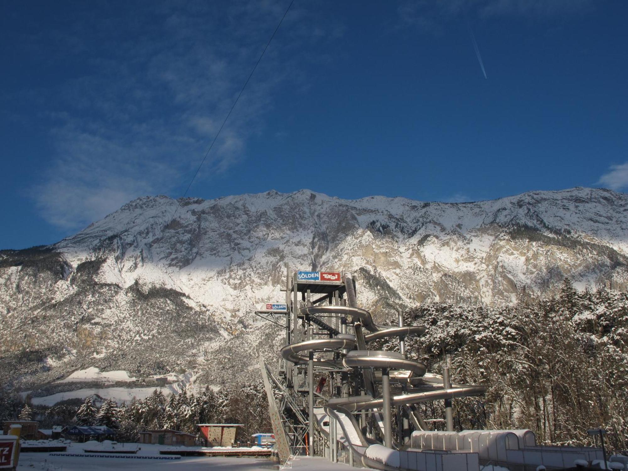 Area 47 - Tirol Hotel Ötztal-Bahnhof Екстериор снимка